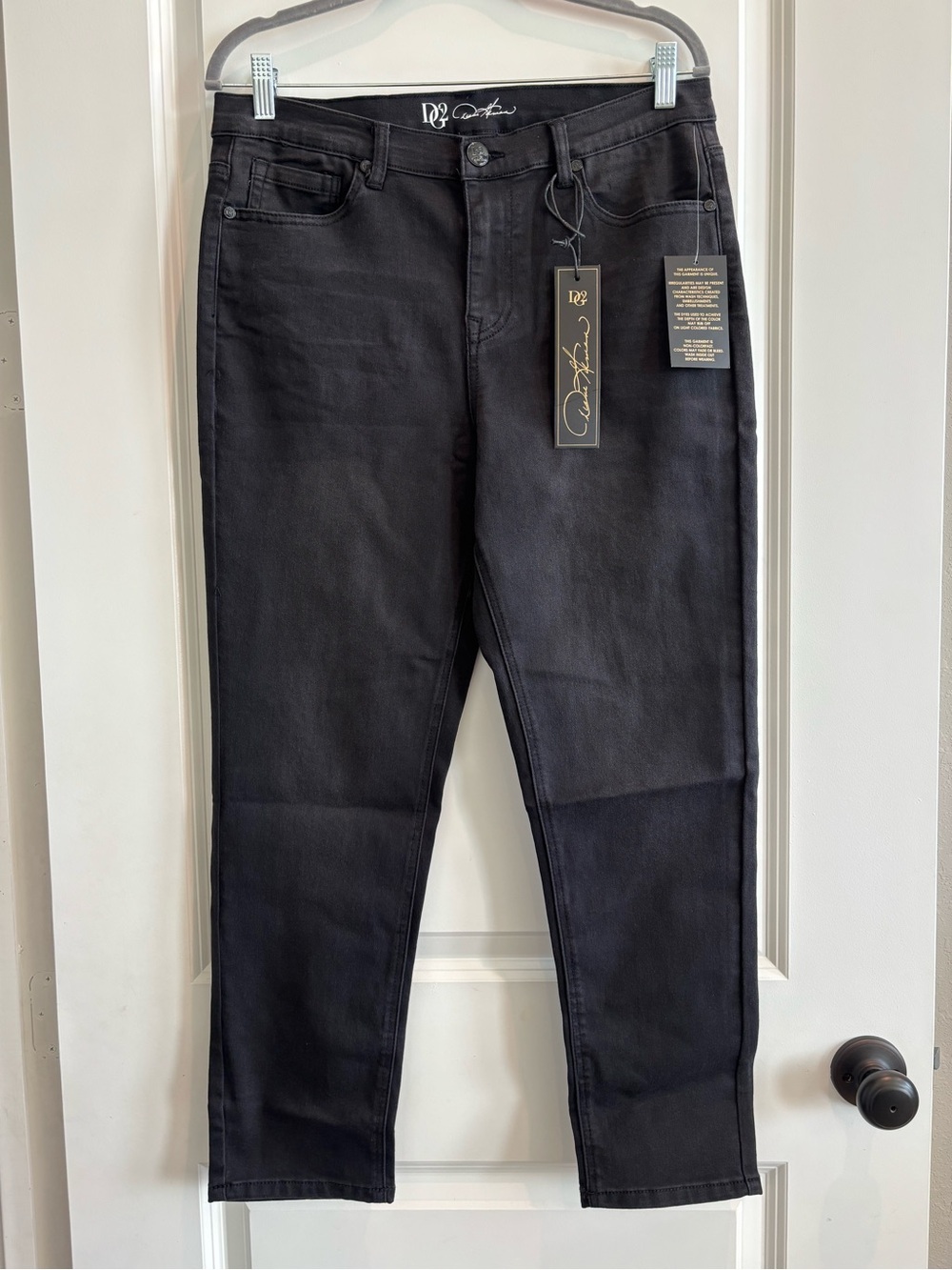 DG2 Diane Gilman Virtual Stretch Black Slim Straight Jeans 12P NWT